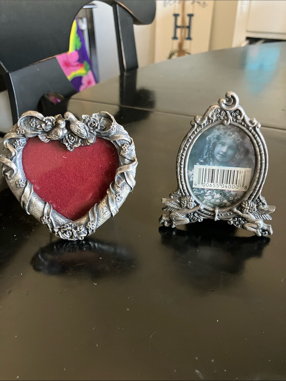 Ornate Heart-Shaped Silver Photo Frame with Red Velvet Mat